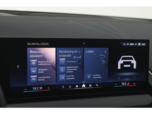 BMW X3 30e xDrive M Sport Automaat / Panoramadak / Trekhaak / Sportstoelen / Stoelventilatie / Comfort A... ActivLease financial lease