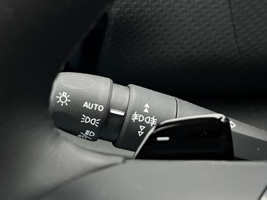 Citroën C4 1.2 Puretech Shine | Pano | Winter Pack | Camera | ACC ActivLease financial lease