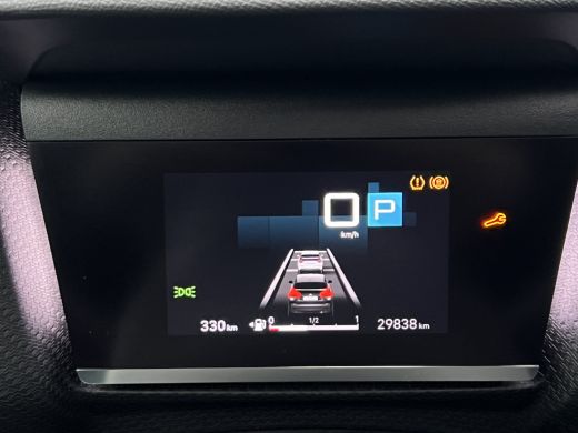 Citroën C4 1.2 Puretech Shine | Pano | Winter Pack | Camera | ACC ActivLease financial lease