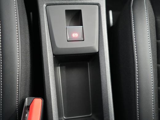 Citroën &euml;-C3 Max 113pk 44 kWh | Achteruitrijcamera | Armsteun voor | Bandenspanningscontrolesysteem ActivLease financial lease