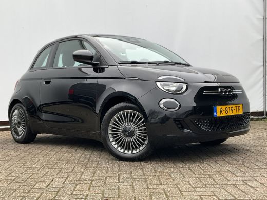 Fiat 500 Icon 42 kWh SOH 93% Carplay Cruise Clima Led Digitaal NL-Auto Voll.Onderhouden! ActivLease financial lease