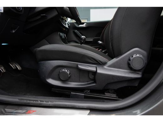 Ford Fiesta 1.0 EcoBoost ST-Line | Apple Carplay/Android Auto | Cruise control | Sportstoelen | Navigatie | P... ActivLease financial lease