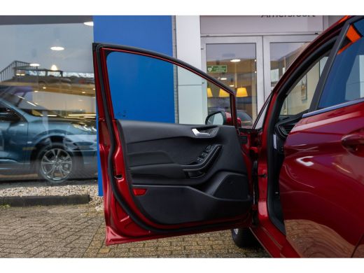 Ford Fiesta 1.0 EcoBoost Titanium | Apple Carplay/Android Auto| Cruise control | Navigatie | Airco | LM 16'' ... ActivLease financial lease