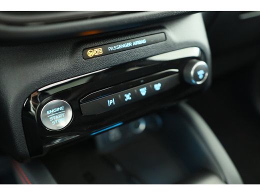 Ford Kuga Plug-In Hybrid ST-Line | Trekhaak Elektrisch Wegklapbaar | Elektrisch Panoramadak | Winter Pack |... ActivLease financial lease