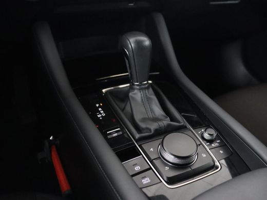Mazda 3 2.0 e-SkyActiv-G Sportive | Head-Up | Stoelverwarming | Adaptive cruise | Camera | Carplay | Stuu... ActivLease financial lease