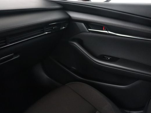 Mazda 3 2.0 e-SkyActiv-G Sportive | Head-Up | Stoelverwarming | Adaptive cruise | Camera | Carplay | Stuu... ActivLease financial lease
