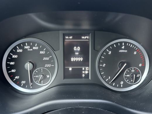 Mercedes-Benz Vito 114 CDI AUT / DUBBELE CABINE / L2H1 / 1e EIG. / ECC / CRUISE / CAMERA / LED / TREKHAAK / ACHTERKLEP ActivLease financial lease