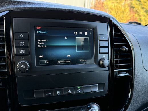 Mercedes-Benz Vito 114 CDI AUT / DUBBELE CABINE / L2H1 / 1e EIG. / ECC / CRUISE / CAMERA / LED / TREKHAAK / ACHTERKLEP ActivLease financial lease