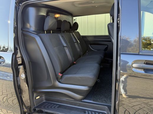 Mercedes-Benz Vito 114 CDI AUT / DUBBELE CABINE / L2H1 / 1e EIG. / ECC / CRUISE / CAMERA / LED / TREKHAAK / ACHTERKLEP ActivLease financial lease