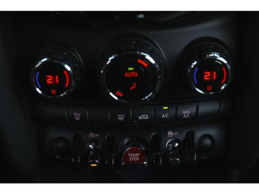 Mini Cooper Cooper Automaat / Pepper / Comfort Access / LED / Navigatiesysteem / Airconditioning / Cruise Con... ActivLease financial lease