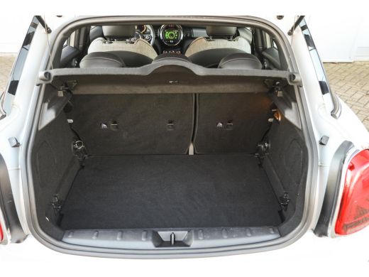 Mini Cooper Cooper Automaat / Pepper / Comfort Access / LED / Navigatiesysteem / Airconditioning / Cruise Con... ActivLease financial lease