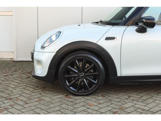 Mini Cooper Cooper Automaat / Pepper / Comfort Access / LED / Navigatiesysteem / Airconditioning / Cruise Con... ActivLease financial lease