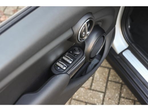 Mini Cooper Cooper Automaat / Pepper / Comfort Access / LED / Navigatiesysteem / Airconditioning / Cruise Con... ActivLease financial lease