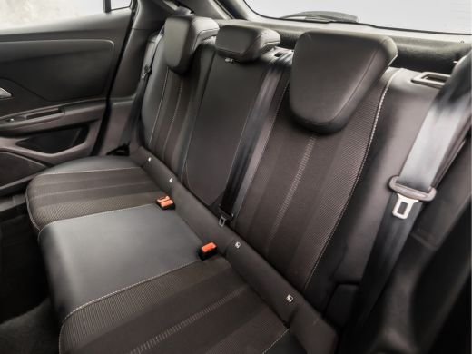 Opel Mokka 1.2 Elegance Sport (VIRTUAL COCKPIT, APPLE CARPLAY, GROOT NAVI, 360 CAMERA, KEYLESS, SPORTSTOELEN... ActivLease financial lease