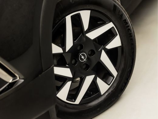 Opel Mokka 1.2 Elegance Sport (VIRTUAL COCKPIT, APPLE CARPLAY, GROOT NAVI, 360 CAMERA, KEYLESS, SPORTSTOELEN... ActivLease financial lease