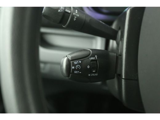 Opel Vivaro 2.0 CDTI L3H1 | Euro6 | Airco | Cruise | Camera | 3-Ztis | Carplay | Navi | Parkeersens. ActivLease financial lease