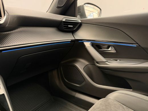 Peugeot 2008 1.2 Hybrid 145 GT Elek. Voorstoel | Voorstoelen Verwarmd | Massage | Camera | LED | Digitaal Dash... ActivLease financial lease