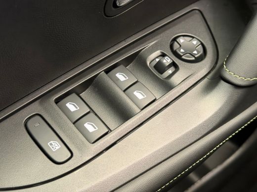 Peugeot 2008 1.2 Hybrid 145 GT Elek. Voorstoel | Voorstoelen Verwarmd | Massage | Camera | LED | Digitaal Dash... ActivLease financial lease
