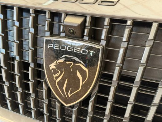 Peugeot 2008 1.2 Hybrid 145 GT Elek. Voorstoel | Voorstoelen Verwarmd | Massage | Camera | LED | Digitaal Dash... ActivLease financial lease