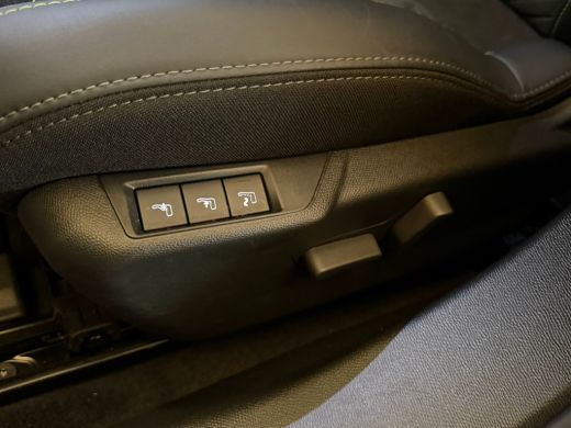 Peugeot 2008 1.2 Hybrid 145 GT Elek. Voorstoel | Voorstoelen Verwarmd | Massage | Camera | LED | Digitaal Dash... ActivLease financial lease