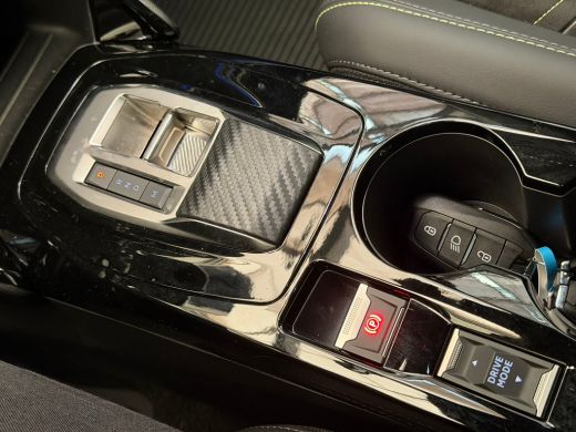 Peugeot 2008 1.2 Hybrid 145 GT Elek. Voorstoel | Voorstoelen Verwarmd | Massage | Camera | LED | Digitaal Dash... ActivLease financial lease