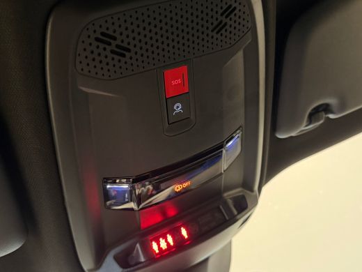 Peugeot 2008 1.2 Hybrid 145 GT Elek. Voorstoel | Voorstoelen Verwarmd | Massage | Camera | LED | Digitaal Dash... ActivLease financial lease