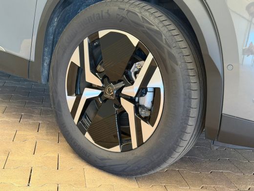 Peugeot 2008 1.2 Hybrid 145 GT Elek. Voorstoel | Voorstoelen Verwarmd | Massage | Camera | LED | Digitaal Dash... ActivLease financial lease