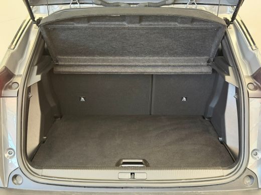 Peugeot 2008 1.2 Hybrid 145 GT Elek. Voorstoel | Voorstoelen Verwarmd | Massage | Camera | LED | Digitaal Dash... ActivLease financial lease