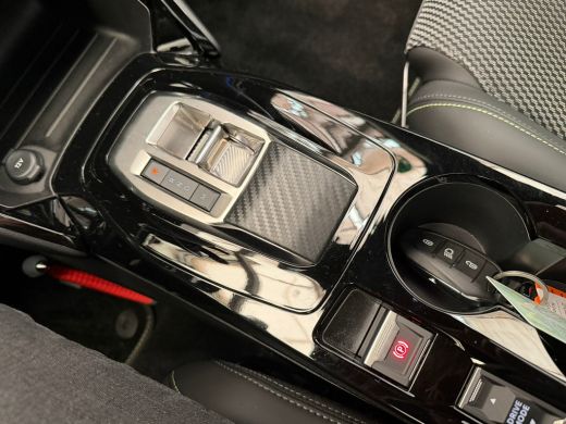 Peugeot 208 Hybrid 100 e-DCS6 GT Climate | Cruise | Pano | Apple Carplay/Android Auto | ActivLease financial lease