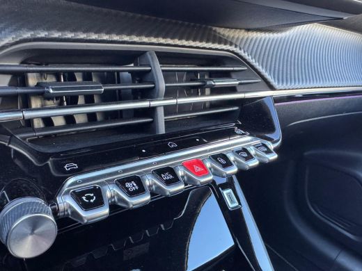 Peugeot 208 Hybrid 100PK e-DCS6 GT Automaat | Panoramadak | Camera | Sfeerverlichting | Draadloze Apple Carpl... ActivLease financial lease