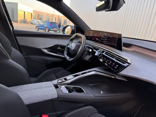 Peugeot 3008 1.2 Hybrid 145 PK GT | Alcantara Interieur | Stoelverwarming Voor + Achter | Massagestoelen | Foc... ActivLease financial lease