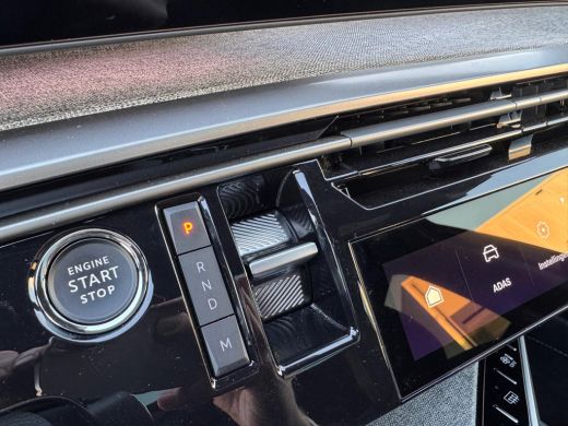 Peugeot 3008 1.2 Hybrid 145 PK GT | Alcantara Interieur | Stoelverwarming Voor + Achter | Massagestoelen | Foc... ActivLease financial lease