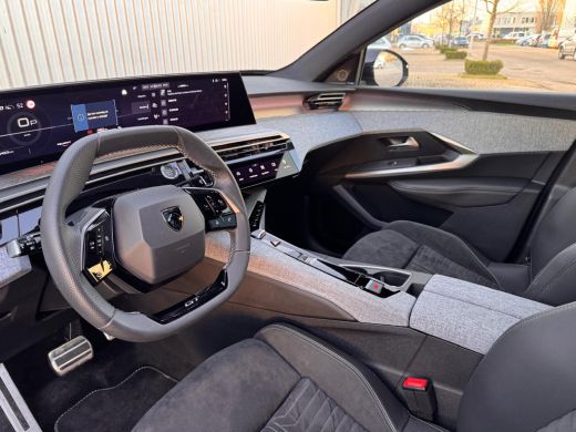 Peugeot 3008 1.2 Hybrid 145 PK GT | Alcantara Interieur | Stoelverwarming Voor + Achter | Massagestoelen | Foc... ActivLease financial lease