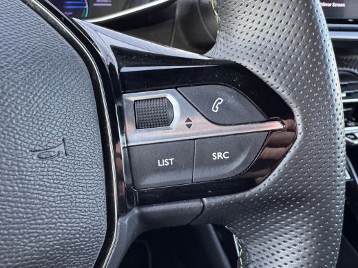 Peugeot e-2008 EV GT 54 kWh 156PK | Sfeerverlichting | Navigatie | Apple Carplay / Android Auto | Camera | Keyle... ActivLease financial lease