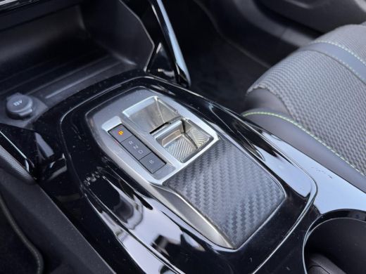 Peugeot e-2008 EV GT 54 kWh 156PK | Sfeerverlichting | Navigatie | Apple Carplay / Android Auto | Camera | Keyle... ActivLease financial lease