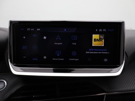 Peugeot e-208 EV Allure Avantage 51 kWh | 11 kW lader | Achterbank in delen neerklapbaar | Achterruitverwarming ActivLease financial lease