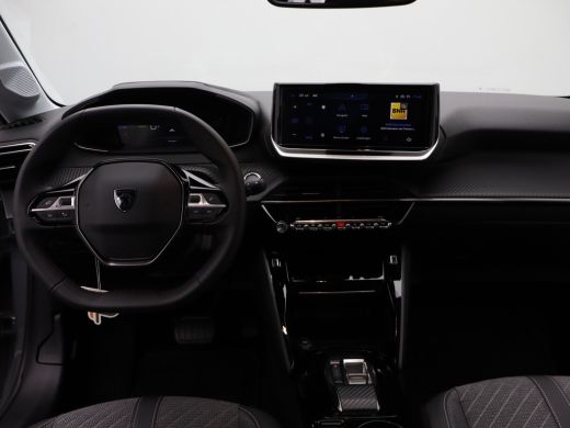 Peugeot e-208 EV Allure Avantage 51 kWh | 11 kW lader | Achterbank in delen neerklapbaar | Achterruitverwarming ActivLease financial lease