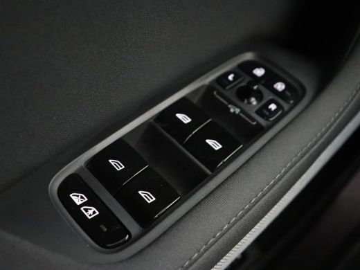 Polestar 2 Long Range Single Motor 78 kWh | Stoelverwarming | Keyless | Full LED | Carplay | Navigatie | 19'... ActivLease financial lease