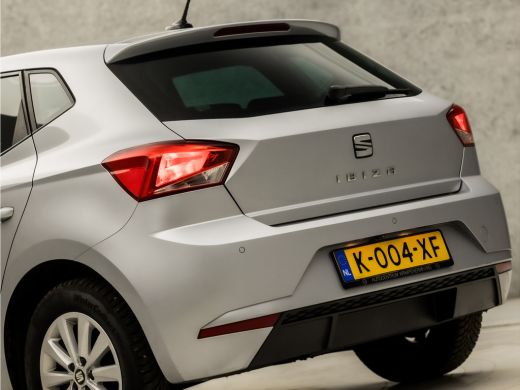 Seat Ibiza 1.0 TSI Sport (APPLE CARPLAY, GROOT NAVI, CLIMATE, CAMERA, SPORTSTOELEN, GETINT GLAS, PARKEERSENS... ActivLease financial lease