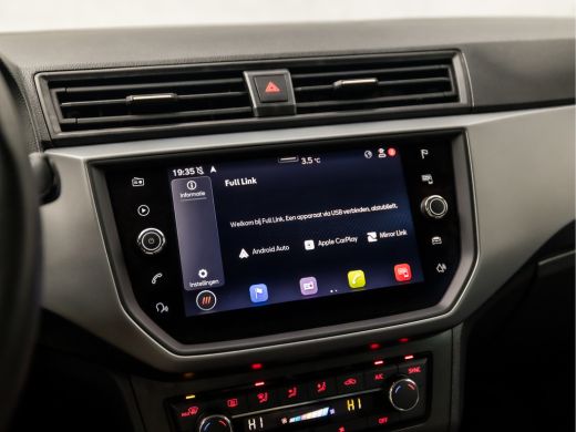 Seat Ibiza 1.0 TSI Sport (APPLE CARPLAY, GROOT NAVI, CLIMATE, CAMERA, SPORTSTOELEN, GETINT GLAS, PARKEERSENS... ActivLease financial lease