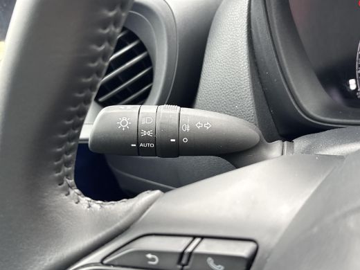 Toyota Aygo 1.0 VVT-i MT Play **ADAPTIEF CRUISECONTROL/ AIRCO/ DAB/ GARANTIE** ActivLease financial lease