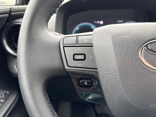 Toyota C-HR 1.8 Hybrid 140 First Edition **DODEHOEK DETECTIE/ 360 CAMERA/ PARKEERSENSOREN/ GARANTIE** ActivLease financial lease