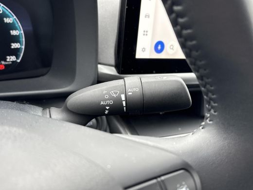 Toyota C-HR 1.8 Hybrid 140 First Edition **DODEHOEK DETECTIE/ 360 CAMERA/ PARKEERSENSOREN/ GARANTIE** ActivLease financial lease