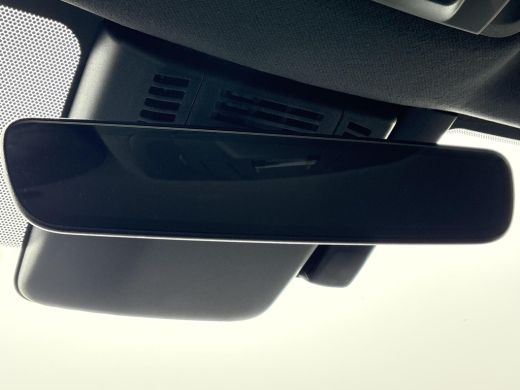 Toyota C-HR 1.8 Hybrid 140 First Edition **DODEHOEK DETECTIE/ 360 CAMERA/ PARKEERSENSOREN/ GARANTIE** ActivLease financial lease