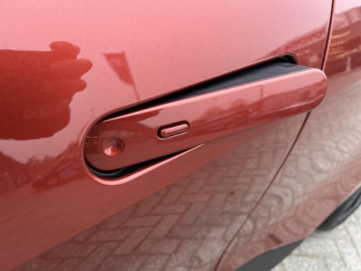 Toyota C-HR 2.0 Plug-in Hybrid 220 Executive | Uit voorraad leverbaar! | &euro; 2.000 extra inruilwaarde | ActivLease financial lease