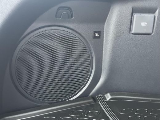 Toyota C-HR 2.0 Plug-in Hybrid 220 Executive | Uit voorraad leverbaar! | &euro; 2.000 extra inruilwaarde | ActivLease financial lease