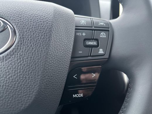 Toyota C-HR 2.0 Plug-in Hybrid 220 Executive | Uit voorraad leverbaar! | &euro; 2.000 extra inruilwaarde | ActivLease financial lease