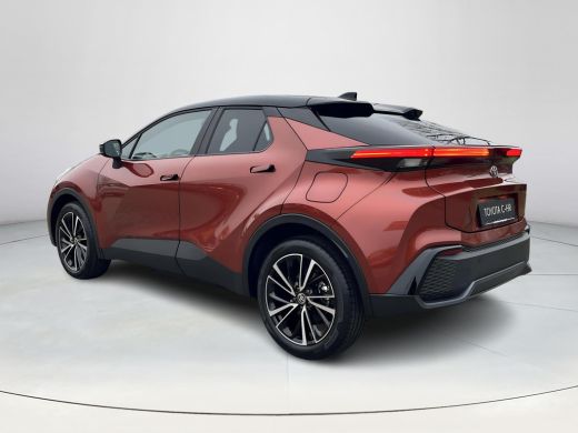 Toyota C-HR 2.0 Plug-in Hybrid 220 Executive | Uit voorraad leverbaar! | &euro; 2.000 extra inruilwaarde | ActivLease financial lease
