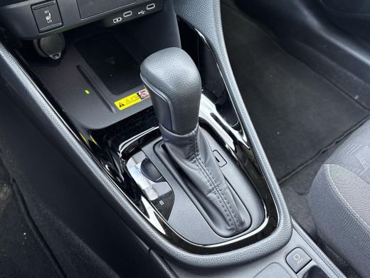 Toyota Yaris 1.5 Hybrid 115 Dynamic **DODEHOEK DETECTIE/ STUUWVERWARMING/ PARKEERSENSOREN/ GARANTIE** ActivLease financial lease