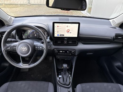 Toyota Yaris 1.5 Hybrid 115 Dynamic **DODEHOEK DETECTIE/ STUUWVERWARMING/ PARKEERSENSOREN/ GARANTIE** ActivLease financial lease